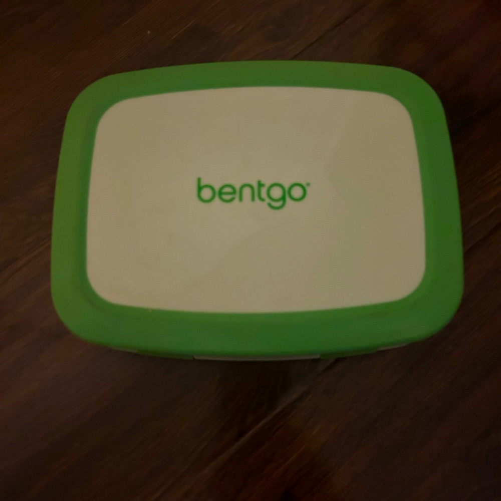 Used once bentgo green great for school or work